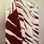 ee:some NWT Sweater with red and white stripes Size M Photo 1