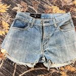 American Vintage  women’s Levi’s Jean shorts Photo 0