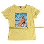 Women's Graphic Print T Photo 1