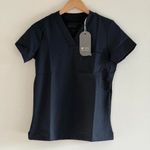 FIGS  Sona FORMx Slim V-Neck Scrub Top in Navy, Size X-Small Photo 8
