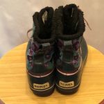 Sorel  women’s green printed winter boots size 7 Photo 2