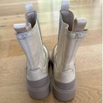 Sam Edelman - Lulia Chelsea Boots in Cream & Gray Photo 6