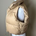AMAZON Crop Vest Lightweight Sleeveless Warm Outerwear Puffer Vest Size Small Tan Photo 3