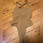 Alo Yoga  Sleek Back Bodysuit Toffee xs Photo 3