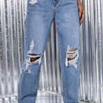 Ripped mom jeans Size 4 Photo 0