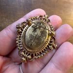 Vintage 1970s Avon Gold Tone Cameo Solid Perfume Locket Brooch Photo 2