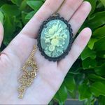Vintage Floral Cameo Pendant Necklace Black Photo 2