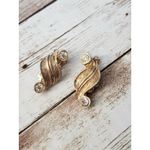 Vintage Clip On Earrings Photo 1