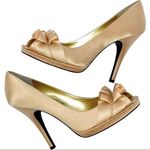 Nina New York Size 10 Pumps Satin Heels Formal Neutral Wedding Party Elegant Photo 0