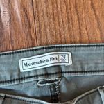 Abercrombie & Fitch olive mid rise seamed skinny pant size 28 Photo 2