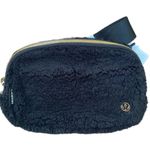 Lululemon Everywhere Belt Bag Fleece Black Cross Body Fanny Pack Photo 5