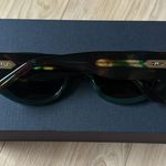 Quay Australia QUAY SO WHAT SUNGLASSES Photo 1