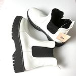 Sincerely Jules  Women's Chelsea Cold Weather Winter Style Pull on Boots Sz 9.5 Photo 12