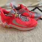 Nike Basketball/Volleyball Court Shoes Photo 2