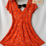 Kaileigh Faux Wrap Dress NWT Size M – Coral Red Floral Short Sleeve Photo 0