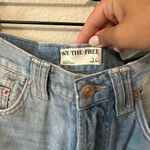 We The Free NWT  Tinsley Baggy High Rise Straight Leg Denim Short Size 26 Photo 2