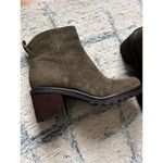 Zodiac  green chunky heels boots suede size 7.5 Photo 1