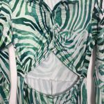 Pretty Little Thing Tiger Print Retro 70s Inspired Women's Jumpsuit Size 8 Photo 3