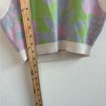 Urban Outfitters  cropped water vent with floral design size small Photo 2