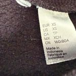 H&M Black Divided  cropped crewneck sweatshirt. Size XS. Photo 2