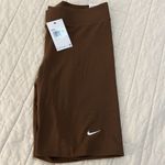 Nike Women’s  Mid-Rise Bike Shorts Photo 5