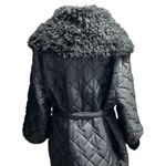 Women's Black Quilted Coat with Faux Fur Collar Size undefined Photo 5