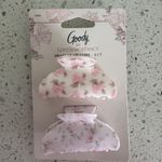 LoveShackFancy Claw Clip Photo 1