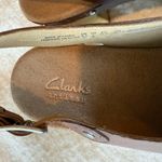 Clarks Artisan Brown Leather Studded Block Heel Platform Sandal Women's Size 7 Photo 10