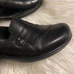 Clarks  Ultimate Collection Women 👞 size 9 W excellent condition see pictures Photo 10
