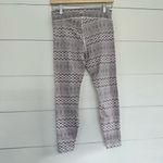 Ivory Ella  Women’s Small Chevron Patterned Leggings Photo 1
