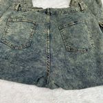 SheIn  Acid Wash Chain Jeans Photo 3