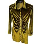 Blush Mark Women's Green Velvet Button Photo 4