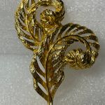 Gold Tone Textured Dual Feather Leaf Brooch Pin Photo 0
