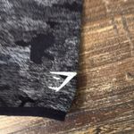 Gymshark Camo Long Sleeve Crop Top Workout Shirt Black Gray Medium Photo 4