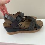 OTBT  Gearhart Sandal Wedge Retro Inspired Supple Leather Upper Size 10 Photo 3