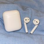 Apple AirPods Photo 0