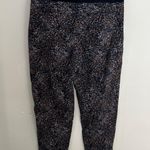 Athleta - Trekkie North Jogger Kinetic Abstract Black Athletic Outdoors Travel Photo 3