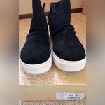 Very G NIB  HARVEST SNEAKERS—Women's Black (faux) Suede Photo 2