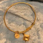 ALEX AND ANI graduation cap bracelet Photo 0