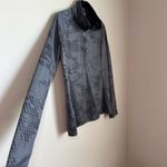 Under Armour  Womens Heat Gear Fitted 1/2 Zip Pull Over Allover Print Gray Medium Photo 5