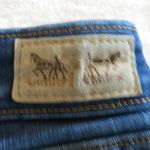 Levi's Denim Cutoff Mid-Rise Denim Shorts. Women Size 10 Photo 3
