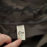 Zyia Active Women’s 6-8 Black Camo Cropped Leggings Photo 4