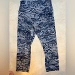 Lululemon  Align Crop *21"‎ Paisley Glaze Multi, Size 6 Photo 3