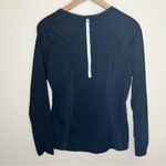 Lucy Women's Black athletic Long Sleeve workout Top size small/medium thumbholes Photo 6