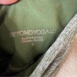 Beyond Yoga Spacedye Tri-Panel Green pink heathered high rise leggings SMALL Photo 4