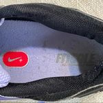 Nike Women’s Vomero Athletic Shoes Photo 11