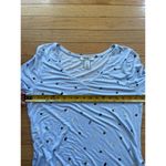 White House | Black Market  light blue v-neck feathers‎ tshirt size medium Photo 1