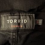 Torrid  SZ 12 TALL Sky High Skinny Jeans Distressed Stretch Zip-Fly Pockets Black Photo 9
