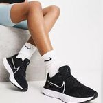 Nike  Running React Infinity Run Flyknit 3 Sneaker Black and White Size 7 Photo 0