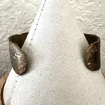 Artisan Textured Gold Photo 2